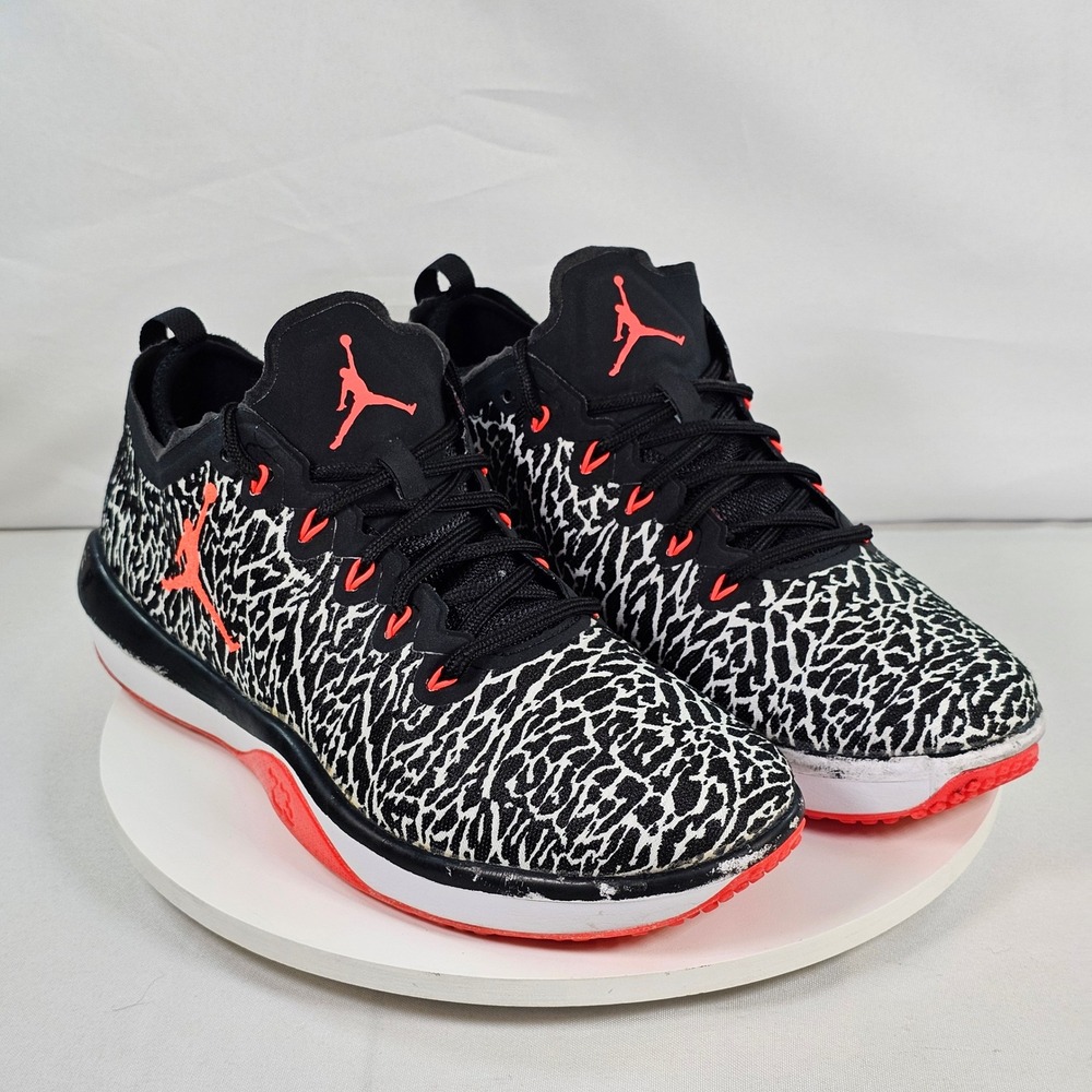 Jordan Trainer 1‎ Low Black White Infrared Elephant Print 845403-006 Mens 10.5